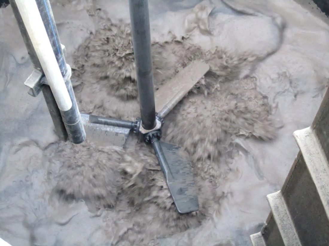 Mining agitator with EKATO VISCOPROP impellers in a carbon-in-leach tank
